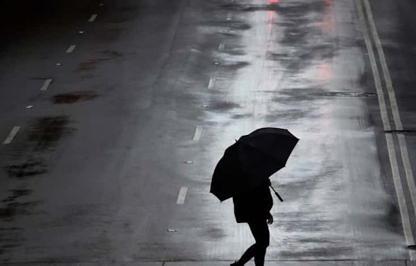 Stormy conditions expected in DFW on Monday after Beryl makes landfall on Texas coast