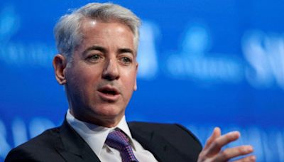 Bill Ackman's Pershing Square looks to raise up to $2 bln in U.S. listing