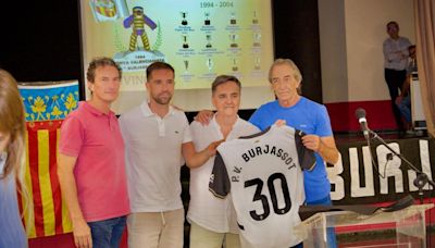 La Penya Valencianista de Burjassot celebra 30 años de pasión por el Valencia CF