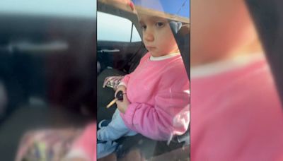 Su hija de 2 años se quedó atrapada en el coche con la llave y petrificada por el miedo: "Fue un cuadro"