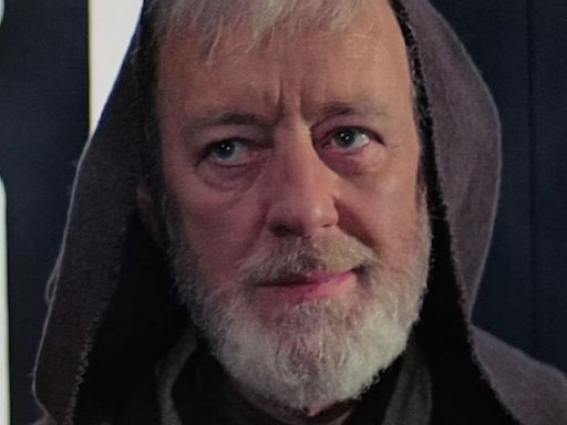 Star Wars: Why Obi-Wan Kenobi Disappears When Darth Vader Kills Him - Looper