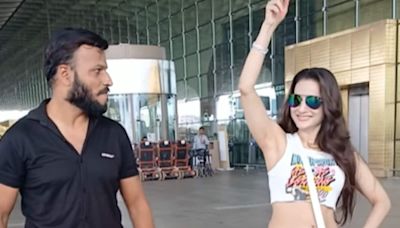 Ameesha Patel Dances To Main Nikla Gaddi Leke With Paparazzo, Fans Say ‘Super Lovely Sakina’ - News18