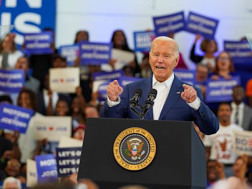 Biden se aferra a su candidatura, pero las opciones de victoria de Trump se disparan con el atentado