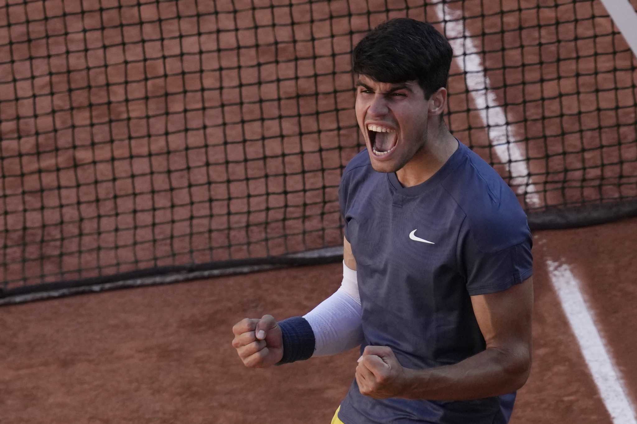 Carlos Alcaraz reaches his first French Open final by beating Jannik Sinner in 5 sets over 4 hours