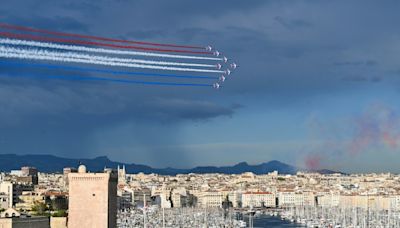 Olympisches Feuer in Frankreich angekommen