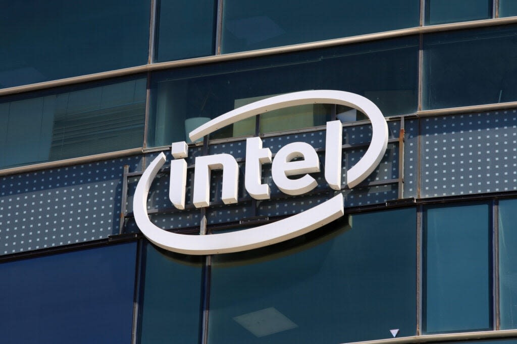 Intel Gains Favor With Redditors Over Nvidia, AMD As 'High Uncertainty, Low Risk' Stock Play - Intel (NASDAQ:INTC)