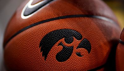 Iowa Hawkeyes women’s basketball team adds two assistant coaches