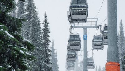 Winter wonderland: Whistler Blackcomb sees snow Friday