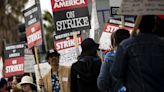 Guionistas de EE.UU. esperan que la negociación del Sindicato de Directores presione a los estudios
