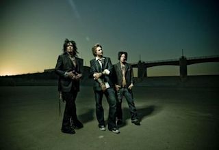 Sixx:A.M.