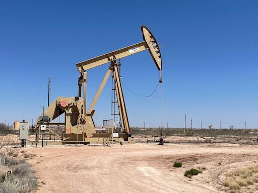 Oil rises on risk of broadening Middle East conflict