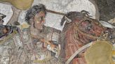 Hallan el lugar en el que Alejandro Magno disfrutaba de baños "homo-éroticos" con sus compañeros