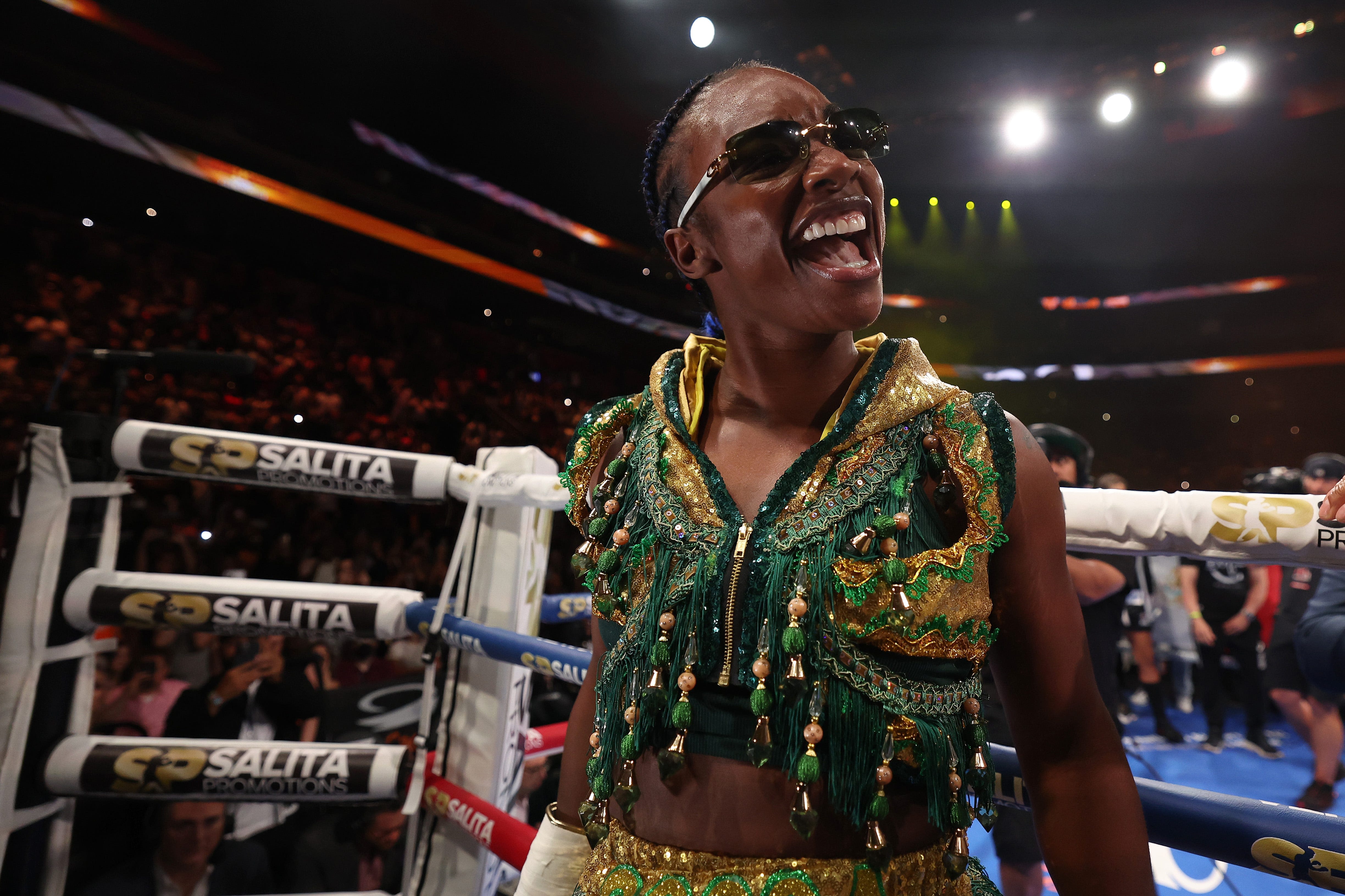 What time is Claressa Shields- Vanessa Lepage-Joanisse fight? Ring walk for main event