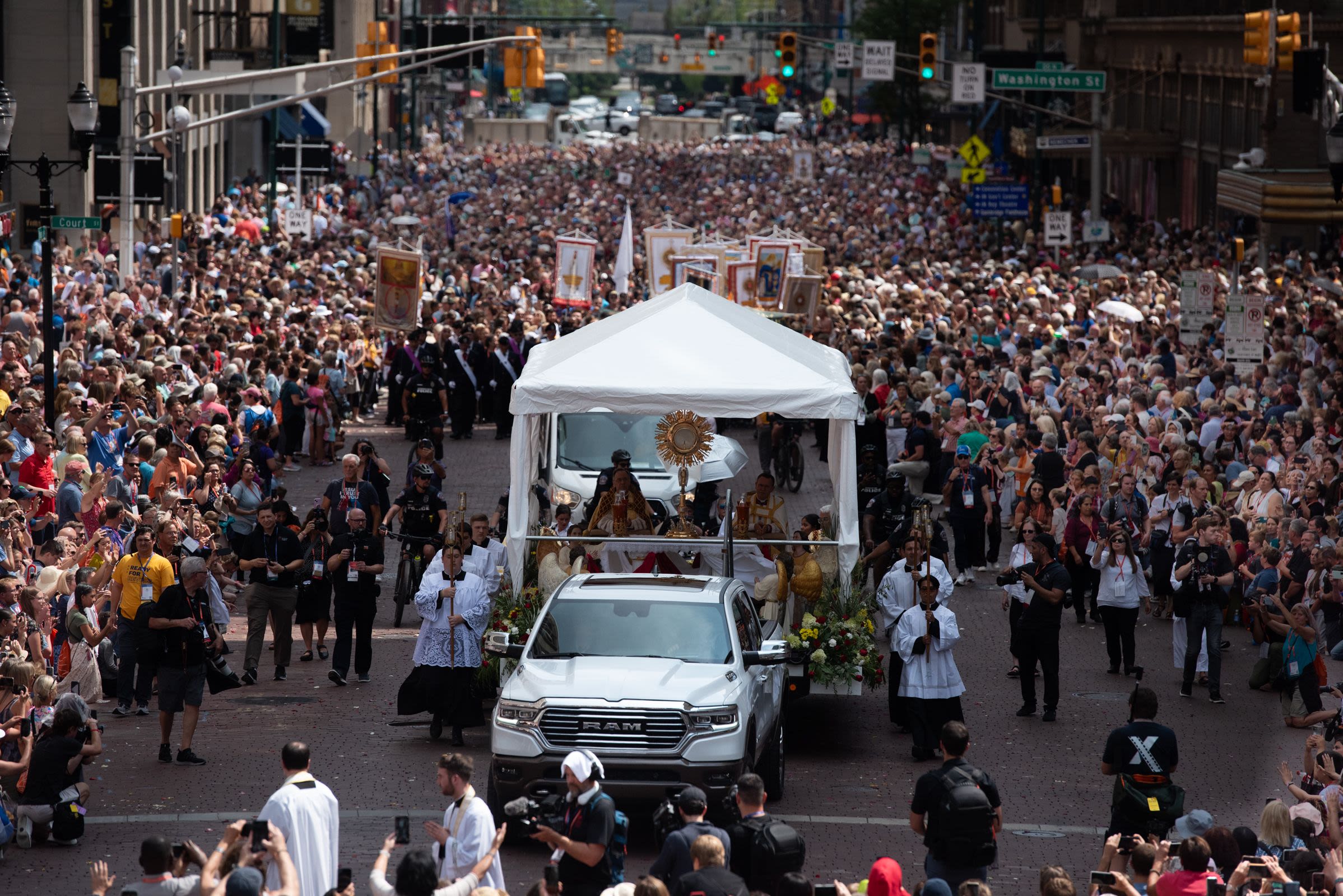 PHOTOS: Massive Eucharistic procession through downtown Indianapolis