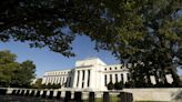 La Fed deja intactos los tipos de interés citando "falta de avances" contra la inflación