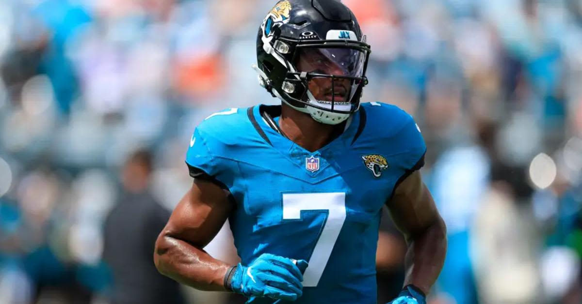 Zay Jones Gets Free Agent Workout With New Team