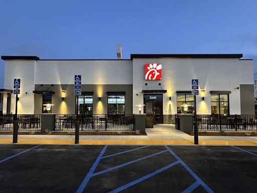 Chick-fil-A opens first restaurant in El Monte