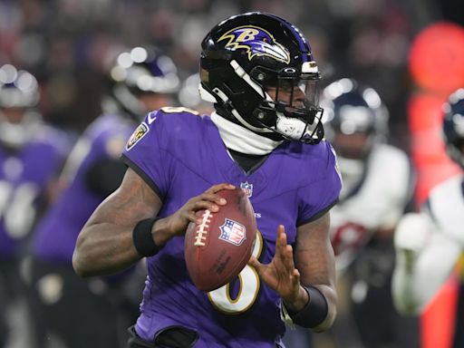 Lamar Jackson Shows Up Early to Ravens Training Camp