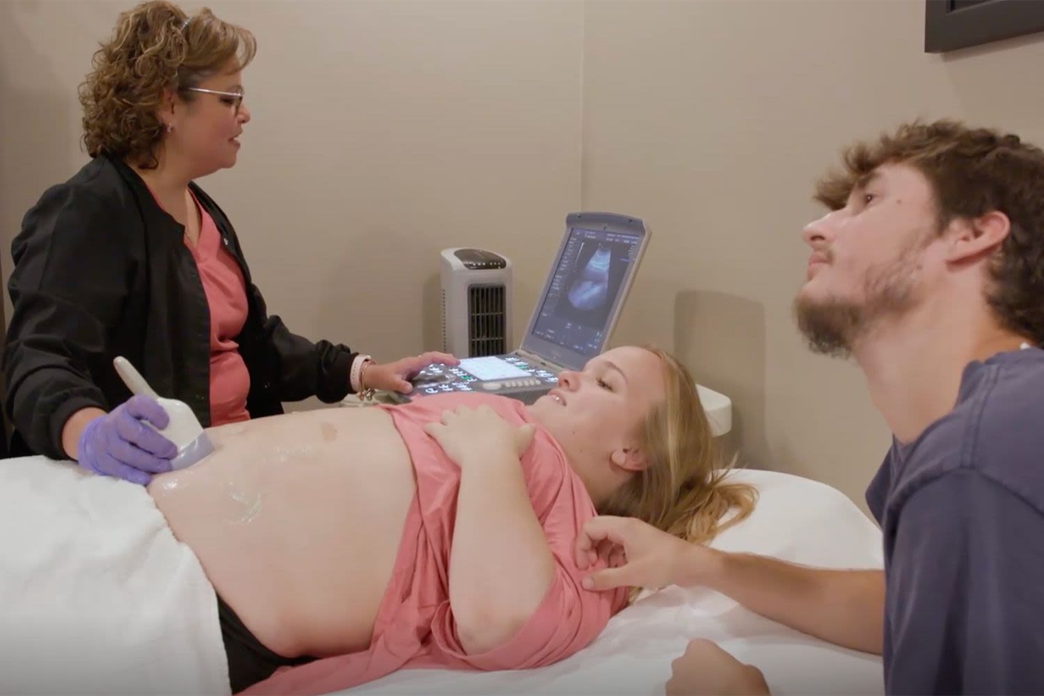 7 Little Johnstons' Liz and Brice Cross Their Fingers for a Boy Before Learning Their Baby's Sex (Exclusive)