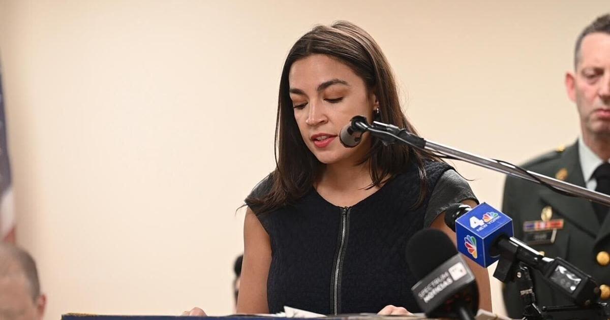 NY: Memorial Day Ceremony Attended By Rep. Alexandria Ocasio-Cortez - 53555173