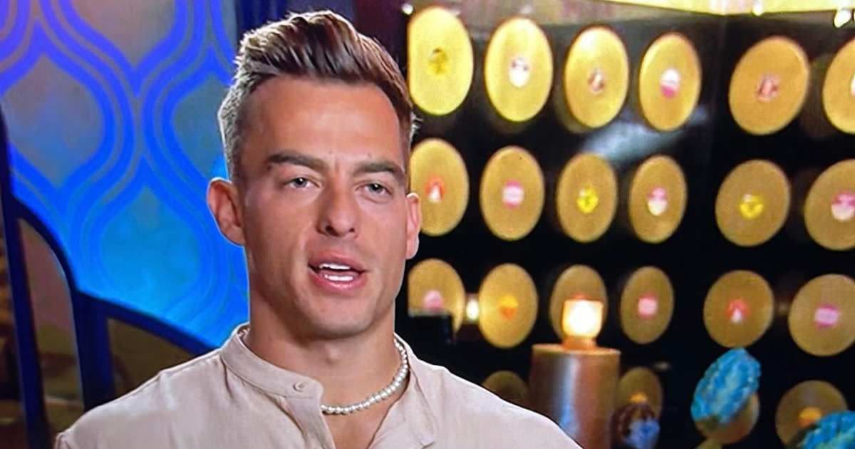 'The Bachelorette’ Season 21: Fans mock Aaron Erb for his choice of jewelry on show