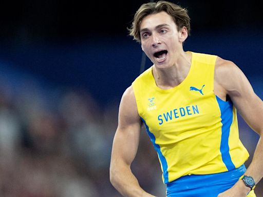 Mondo Duplantis breaks pole vault world record in gold-medal performance at Olympics