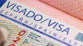 Visa de trabajo vs. visa de residente en España: diferencias y ventajas de cada una