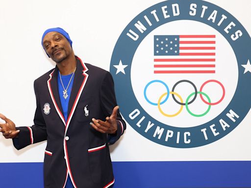 Olympic digest: Snoop Dogg, Surf's up and Refugee team