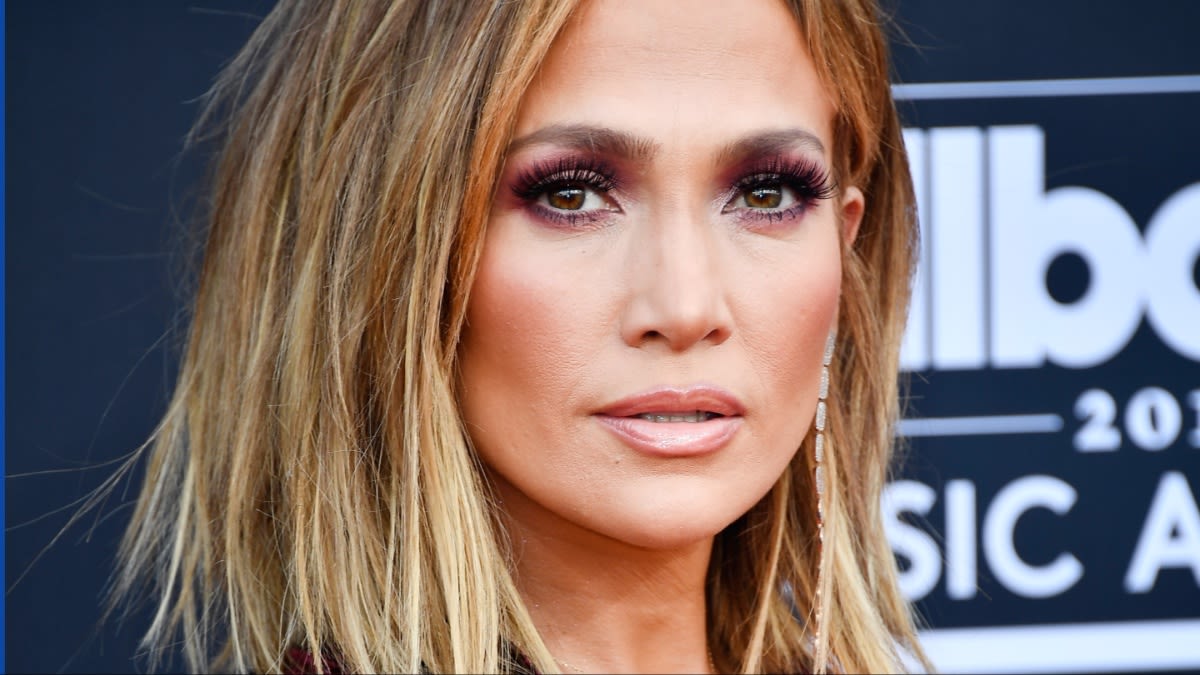 Jennifer Lopez Sends Unexpected Message as Divorce Chatter Intensifies