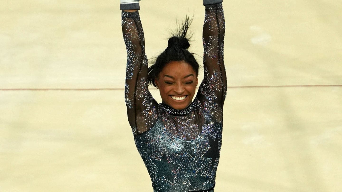 Jonathan Owens Needed Just Two Words to Sum Up Simone Biles’ Gold Medal Win
