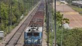 April train rush: Over 41 crore passengers travelled in first 21 days, says Railways - ET Infra