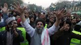 Pakistán con incertidumbre mientras los partidos negocian una coalición de Gobierno