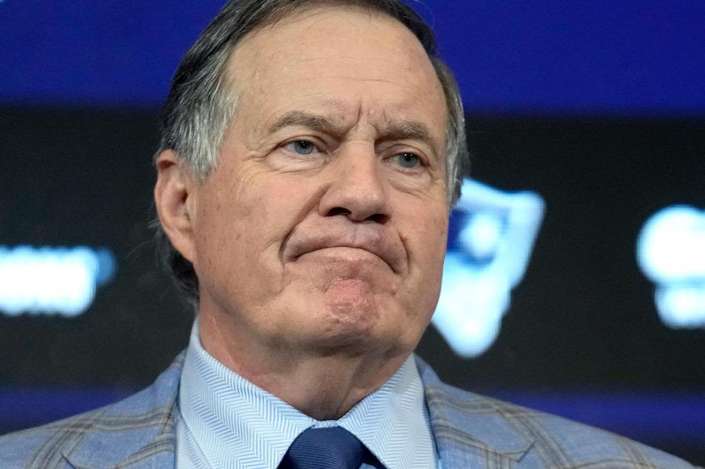 Ex-Patriots coach Bill Belichick dating former cheerleader 48 years his junior