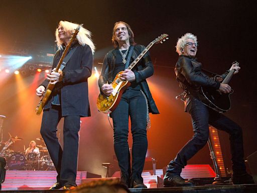 REO Speedwagon to retire from touring due to 'irreconcilable differences' between Bruce Hall and Kevin Cronin