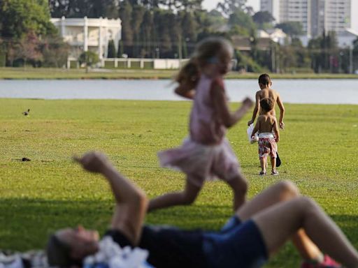 Onda de calor pode fazer termômetros passarem dos 30°C em Curitiba e Inmet alerta para perigo no Paraná