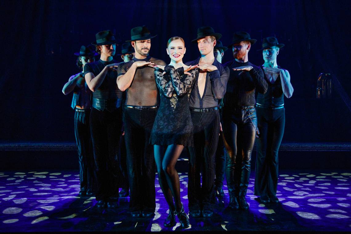 ‘Chicago’ at Fort Worth’s Bass Hall dazzles with glitz, glamour, breathtaking music