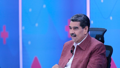 Maduro critica política de pensionados de Milei cuando él mantiene a venezolanos con $3.5
