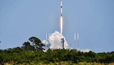 Starlink-Starliner launch doubleheader? SpaceX targeting Monday mission, hours before NASA flight