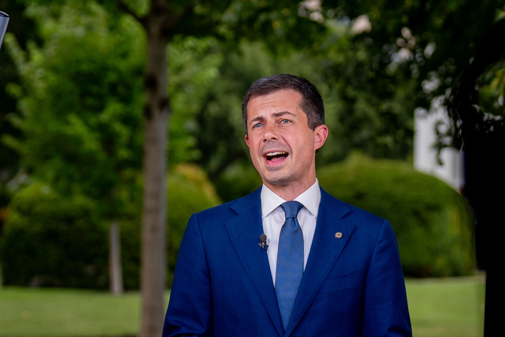 Buttigieg says Republicans live in a "warped reality," accuses party of being a pro-Trump "cult"