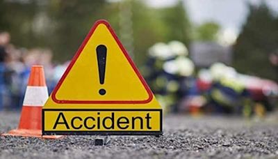 Seven dead, three injured as two vehicles collide on Samruddhi Expressway