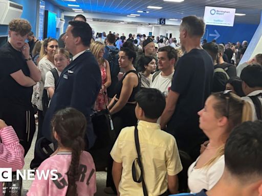 'Absolute chaos' after Birmingham Airport TUI flights cancelled