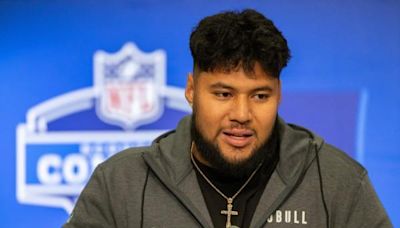 Steelers sign first-round pick Troy Fautanu