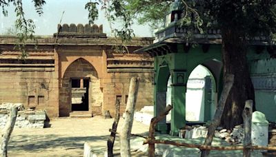 Lord Vishnu Statue Found In Northeastern Part Of Bhojshala Temple In Madhya Pradesh’s Dhar - News18