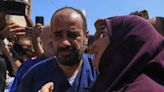 Director del hospital Al Shifa de Gaza relata ‘torturas’ tras ser liberado por Israel