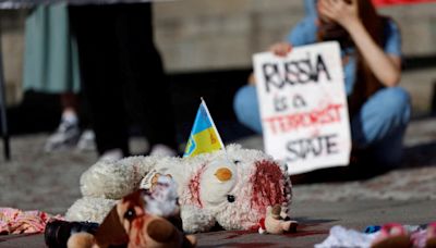 Ucrania confirma la muerte de 4 niños en el ataque ruso del lunes contra Kiev