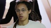 Estrela do basquete dos EUA Brittney Griner faz apelo a Biden por liberdade