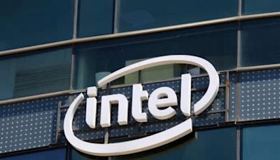 Intel's Inventory Issues: Redditors Highlight How Overstock 'Killed Their Margins,' Yet Analysts See Upside