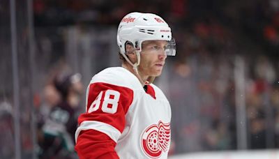 Red Wings’ 3-Time Champion Linked With Rangers in Reunion