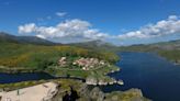 El pequeño pueblo de Palencia incrustado a los pies de un embalse que cuenta con una de las mejores vistas de Castilla y León