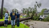 "La amenaza no ha pasado": autoridades piden precaución a quienes viven cerca del área de impacto de Beryl